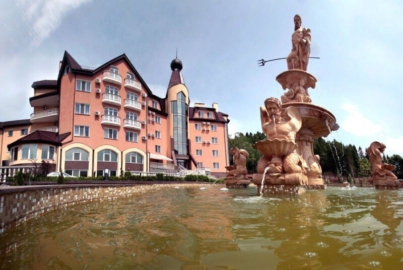 Фотография Три Сини та Донька 4*